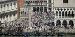 “水城”威尼斯被淹：约85%地区泡在海水里